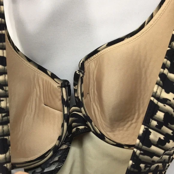 MiracleSuit Women’s Purrfection One-Piece Swimsuit Size 10 Like-NEW Condition - Picture 6 of 7